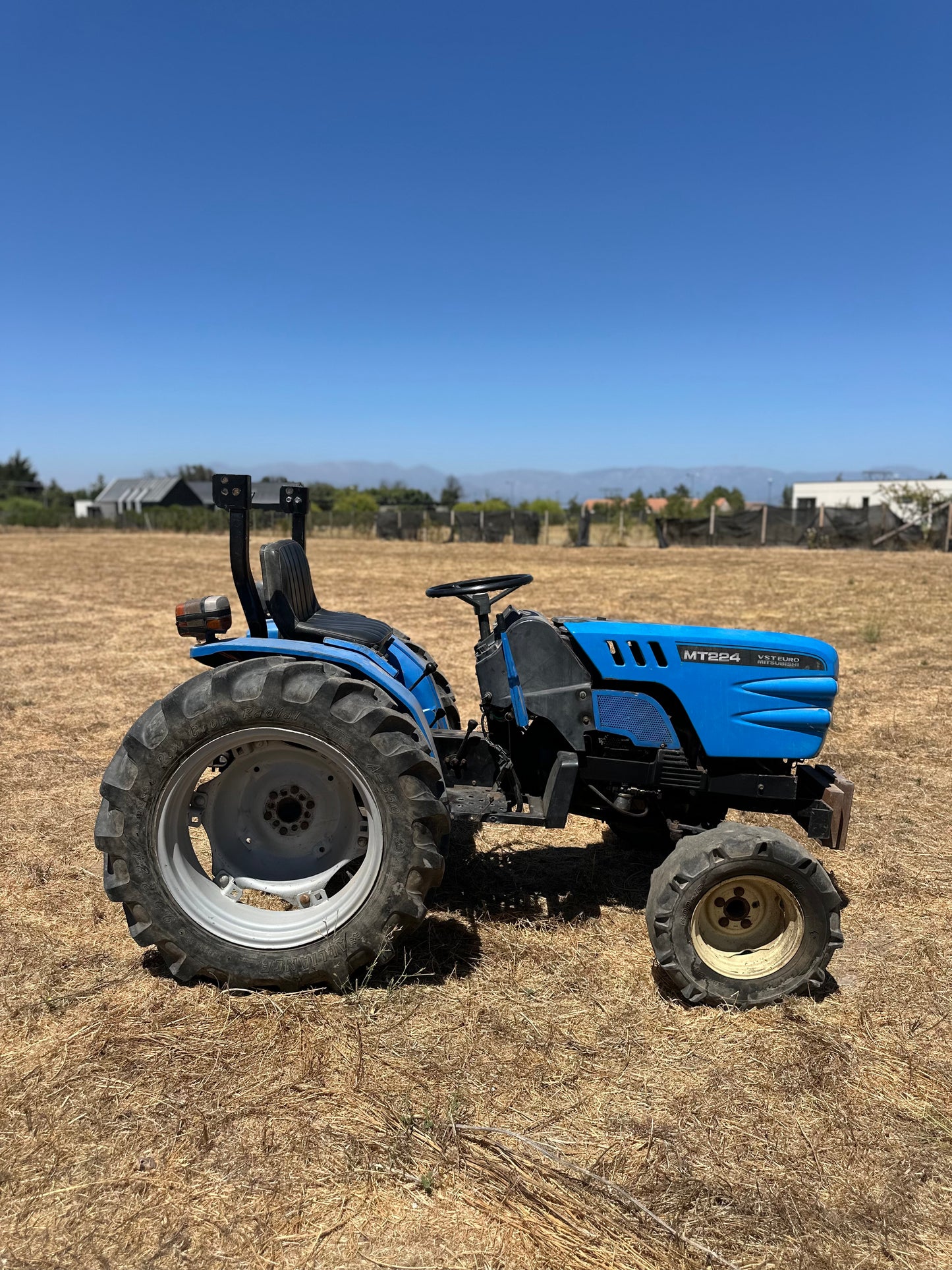 Tractor Mitsubishi 224